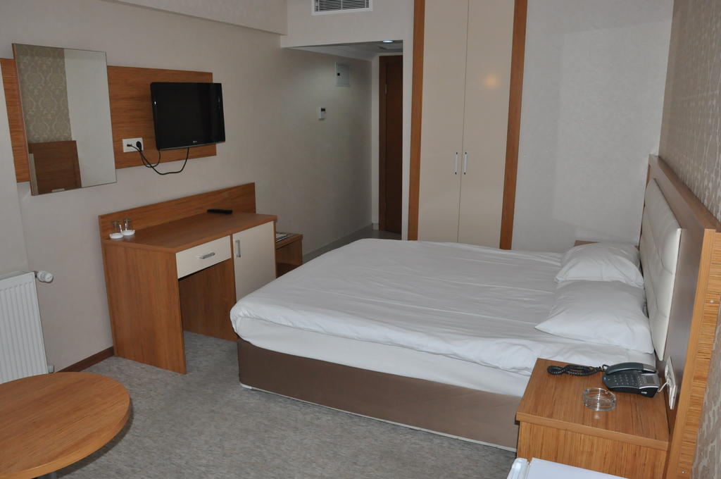 Ilksan Deha Hotel Ankara Esterno foto
