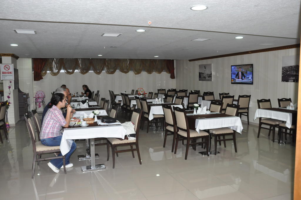 Ilksan Deha Hotel Ankara Esterno foto